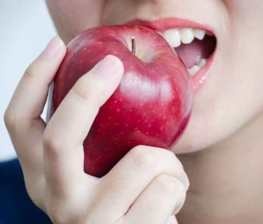 Vì sao táo tốt cho đường ruột?