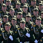 Vì sao Putin hô 'ura' trong lễ duyệt binh?